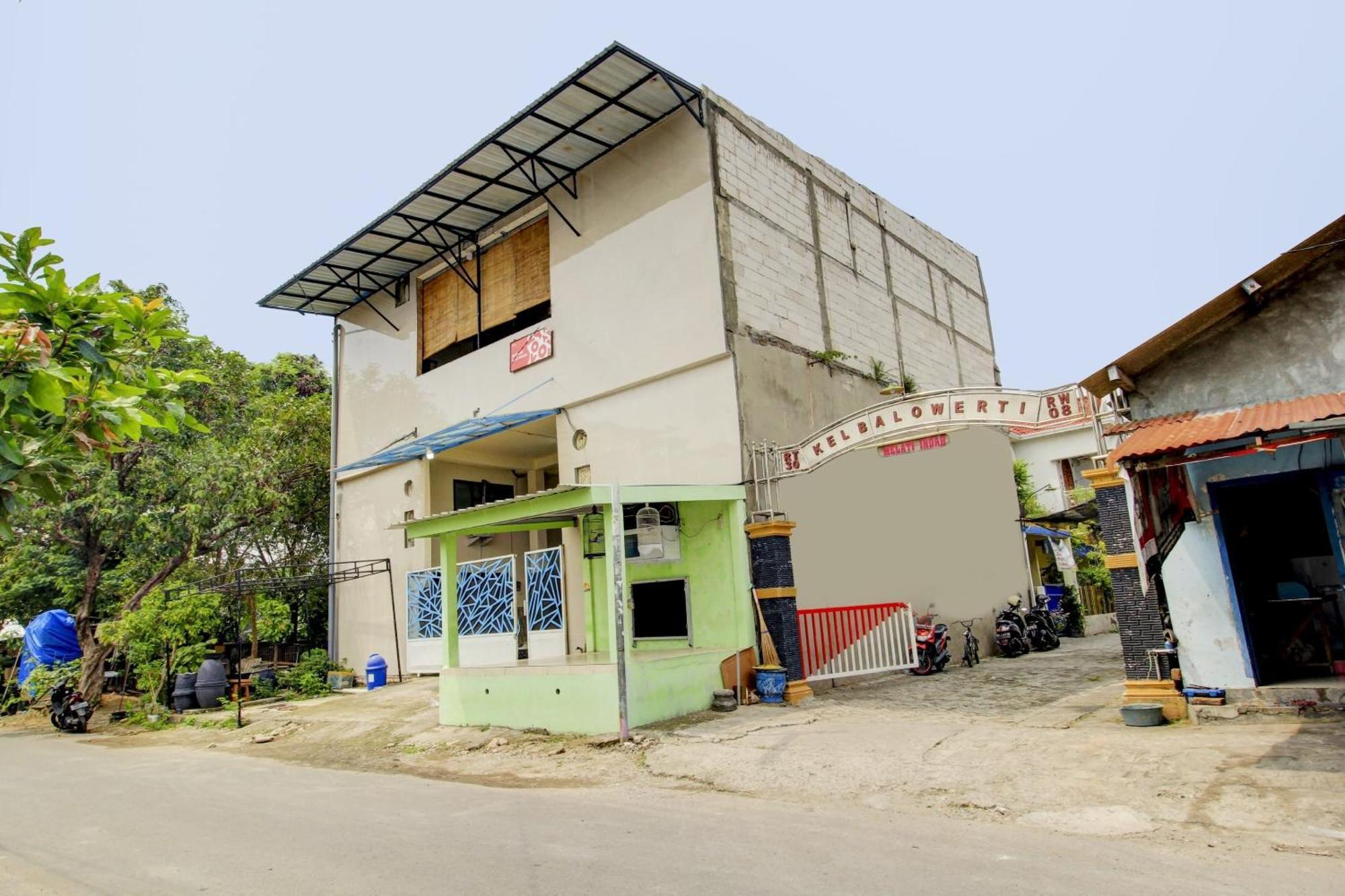 Oyo 90725 Zeevanna Syariah Hotel Kediri (East Java)