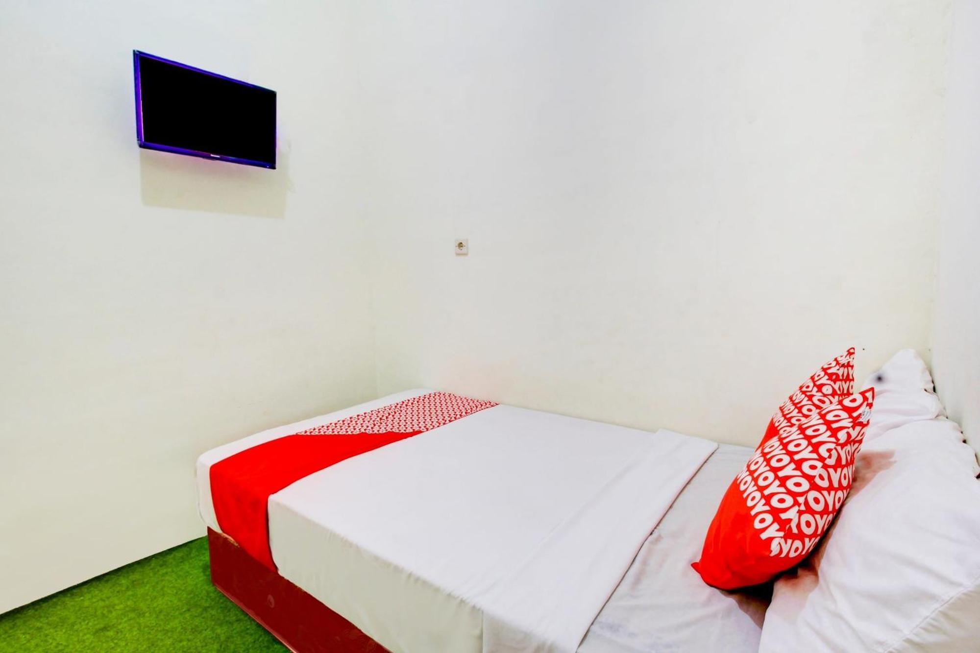 Oyo 90725 Zeevanna Syariah Hotel Kediri (East Java)