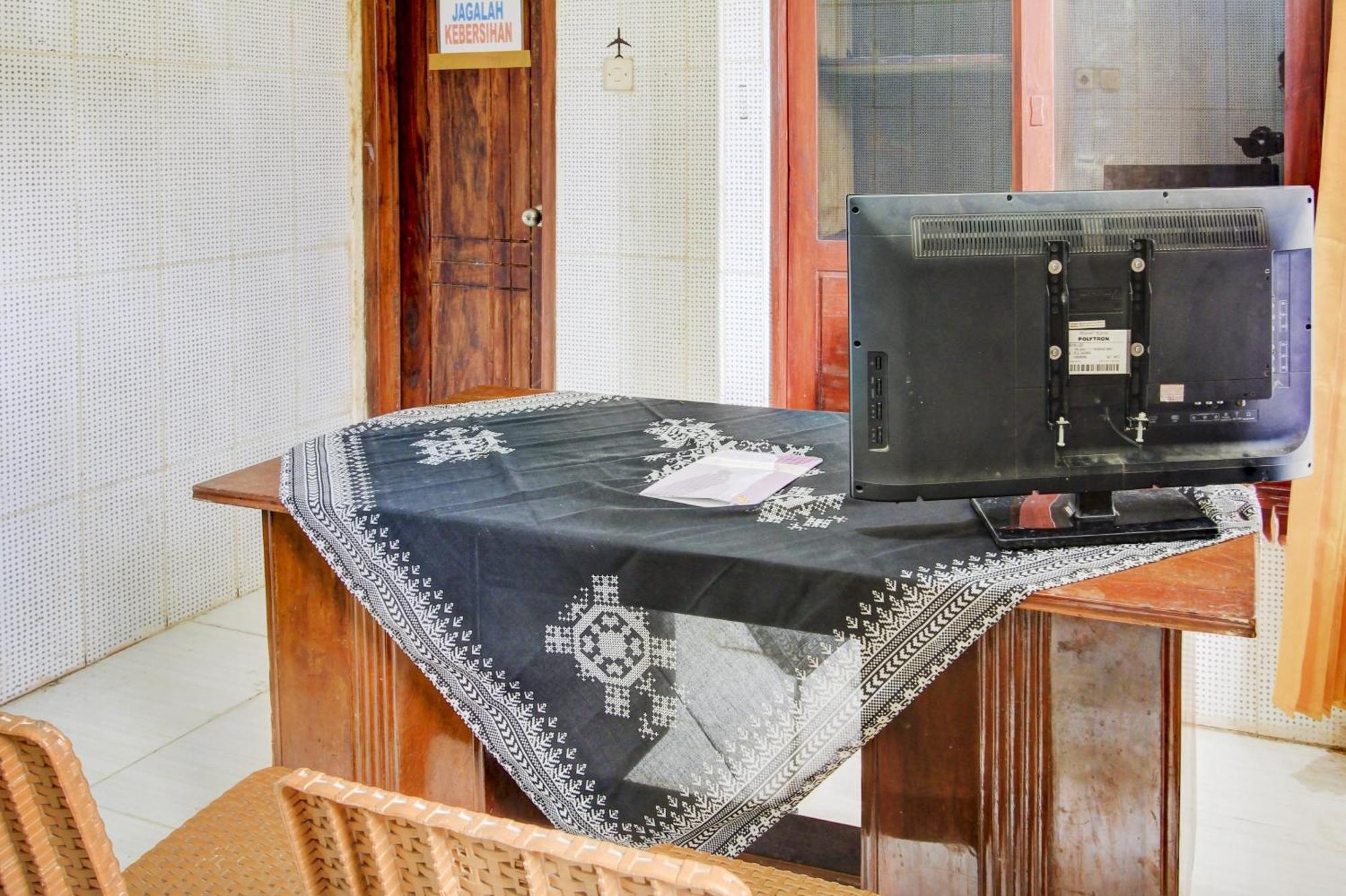 Hotel Oyo 90725 Zeevanna Syariah Kediri (East Java)